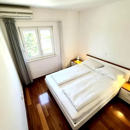 Veronika Appartement *