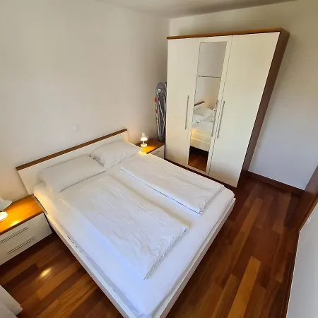 Veronika Appartement *